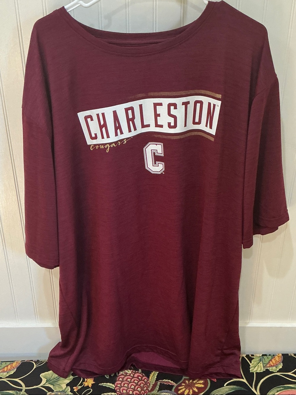 Men's Maroon Graphic Short Sleeve Tee